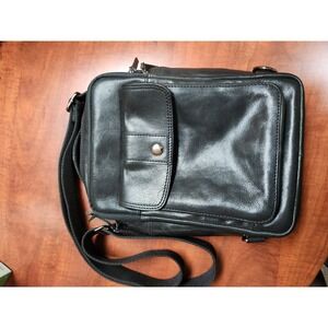 CargoIt Leather Crossbody Travel Bag Black 11x8 Shouder Strap